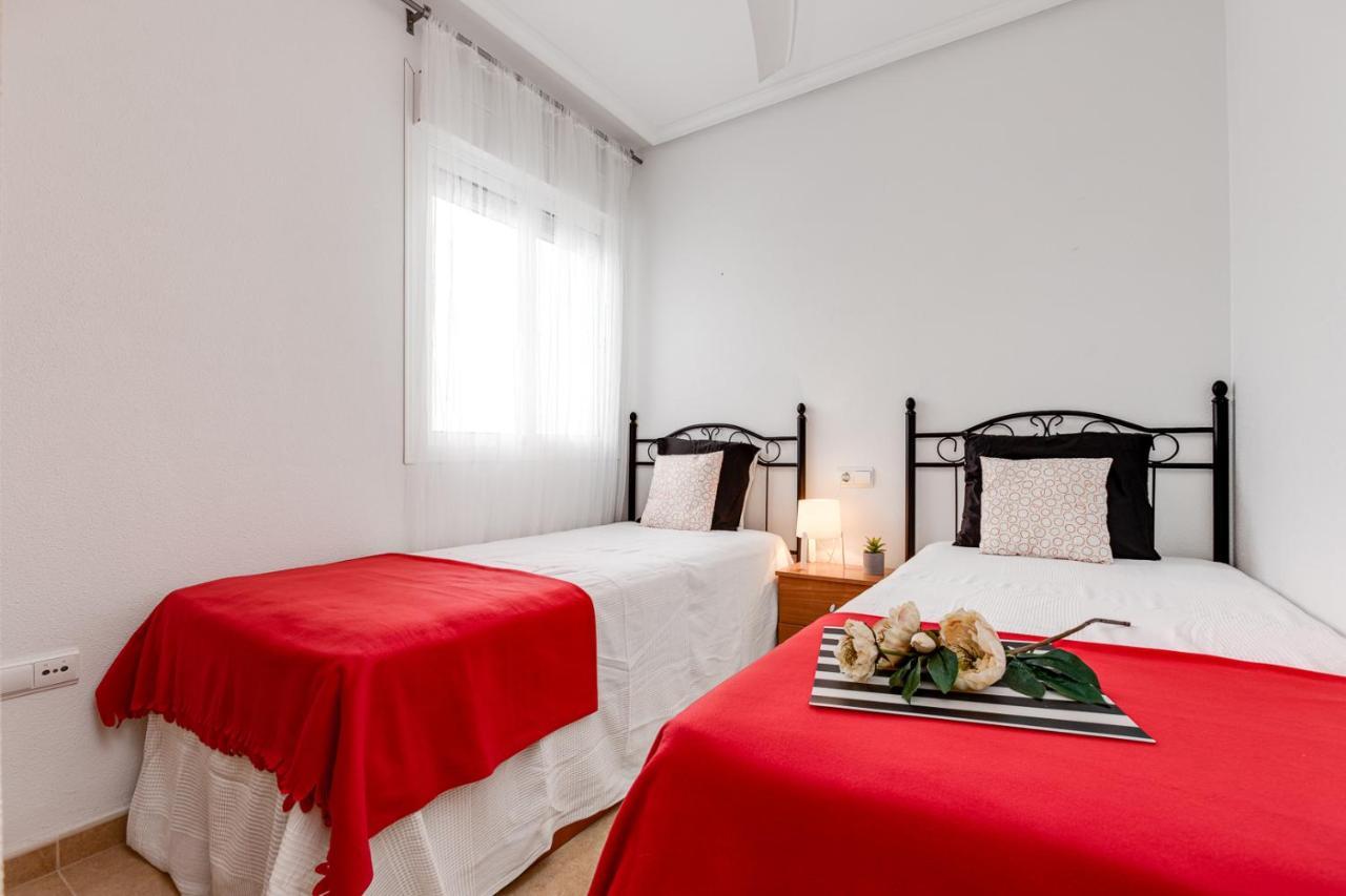 Sunny Casita, Torrevieja, Modern 2 Bed Top Floor Apartment Екстериор снимка